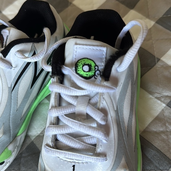 Puma Kids Sneakers in Gray and Green - Picture 5 of 10